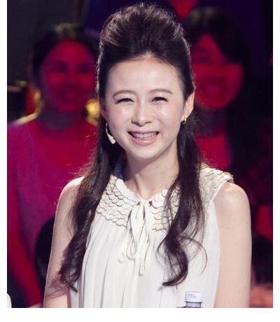 42岁生子的周瑾,还能取代一姐陈蓉回到东方卫视舞台中央吗?