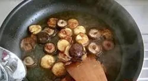 家的味道,就是这道菜,看着普通,总也吃不腻