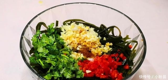 海带丝不会拌？提前做好3步骤，无腥味爽口还有嚼劲