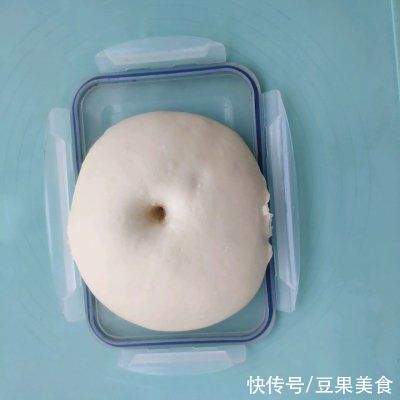 牛奶面包|早上不知道吃什么,一碗黑米牛奶面包全搞定