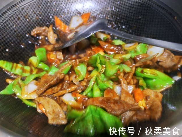 腥味|洗猪肝别用清水,厨师长教你关键3步,干净又鲜嫩,没毒素更放心