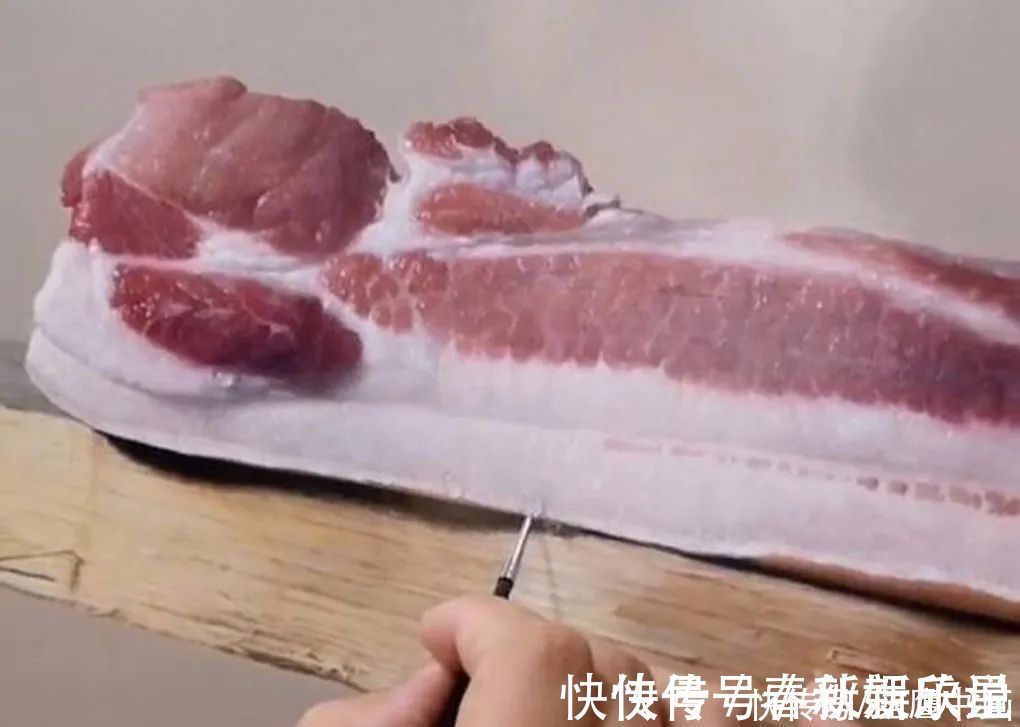 素材|油画家以猪肉为素材,创作了一幅绘画作品,惊艳了很多人