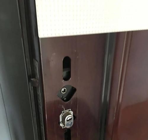 乐高积木|花300块改造的丑门，竟成了家里最好玩的地方？