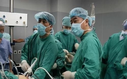 尴尬|一名产妇亲身经历侧切缝针,产房男医生对我说的话,真让人尴尬