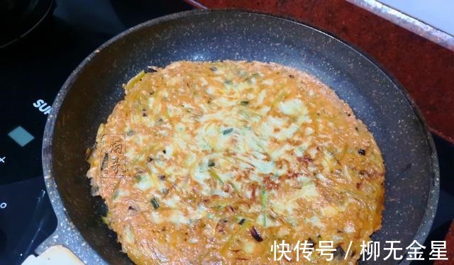 平底锅|自从知道南瓜可以这样吃,我家米粉就不做锅边了,早餐煎一盘真香!