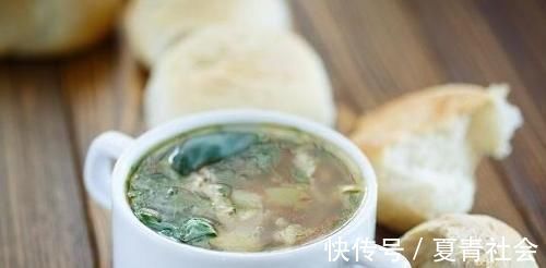 孩子|3种“饭菜”尽量少给孩子吃,或许对孩子健康有帮助