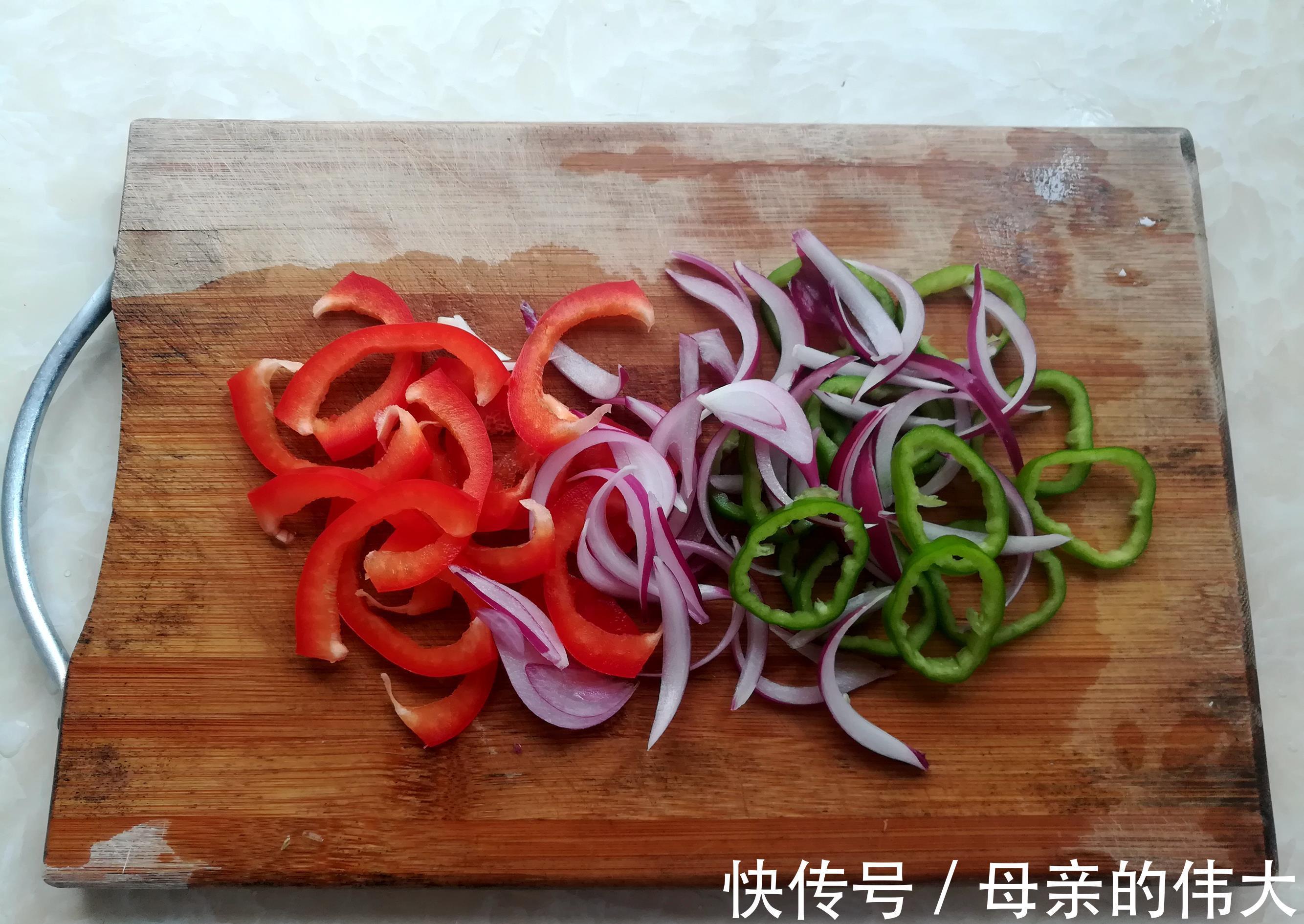 马苏里拉|6年里做了上百次披萨,孩子最爱这口味,香软蓬松,好吃又解馋