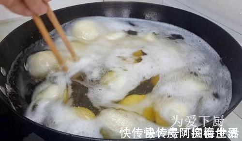 麻团这做法才正确，掌握几个小技巧，个个空心不炸锅