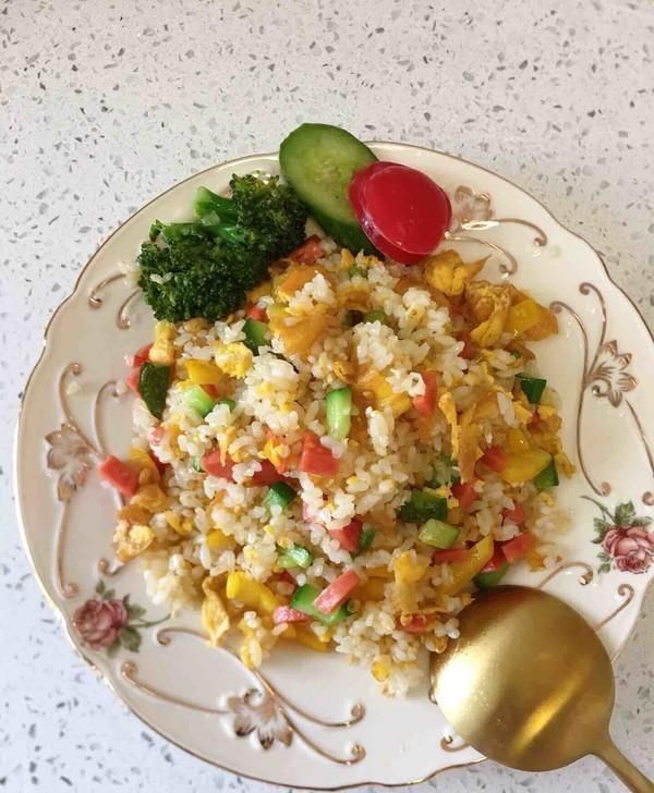 主食|公认最“长肉”的几种主食,热量等于“喝油”,我赌你肯定都吃过