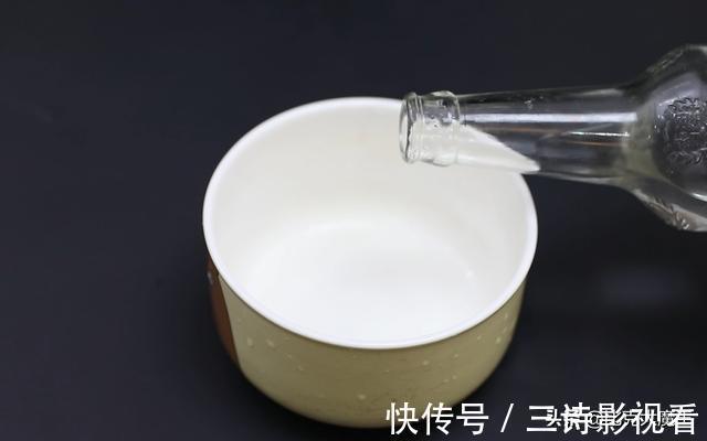 白醋|冰箱封条发霉了不用愁，一个小窍门教你轻松洗干净，方法简单省事