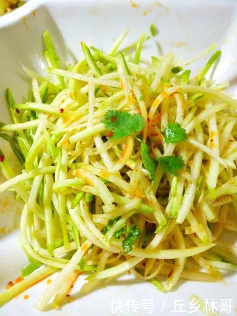 冬天要多吃萝卜,教你一个百吃不厌的做法,口感爽脆,开胃又下饭