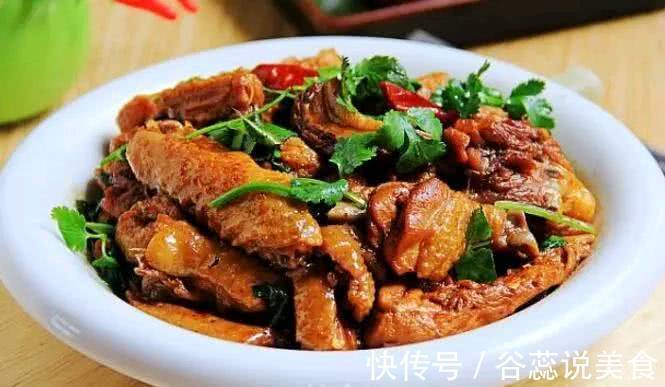 看着就想多吃的下饭菜，香气扑鼻下饭美味，做法很简单