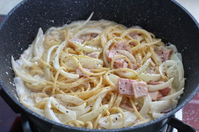 完美复刻西餐厅培根芝士意面,奶香浓郁好吃到舔盘,简单又实惠!