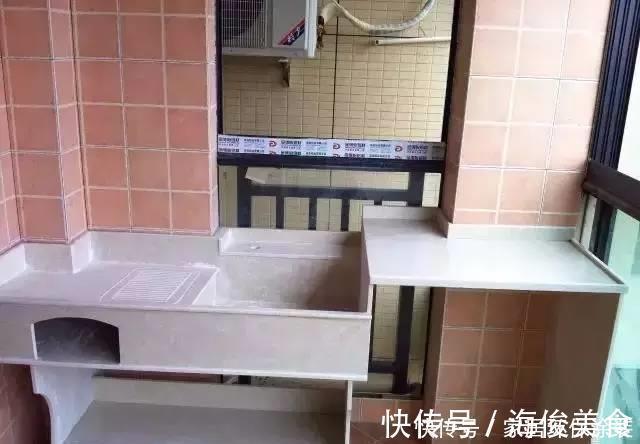 卫生间|别蹲在卫生间洗衣服了，多累呀，在阳台做个池子很好用！