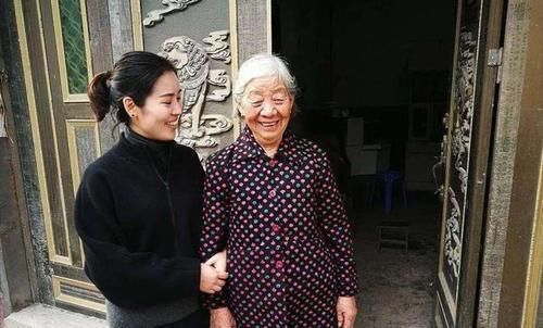 家庭|“多子女”家庭中,往往是这个孩子最孝顺,父母们要疼对人哦