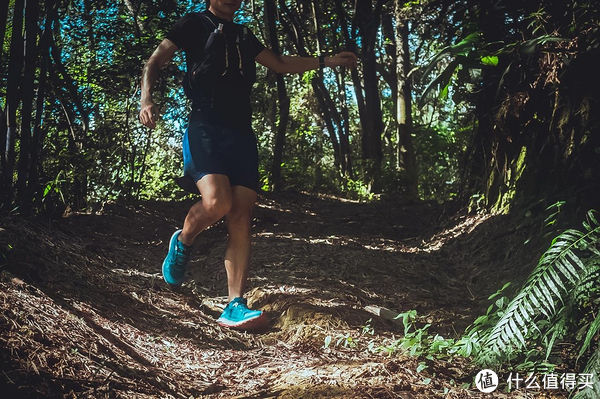 glide 我今年最期待的越野跑鞋，没有之一——Salomon Ultra Glide长距离越野跑鞋