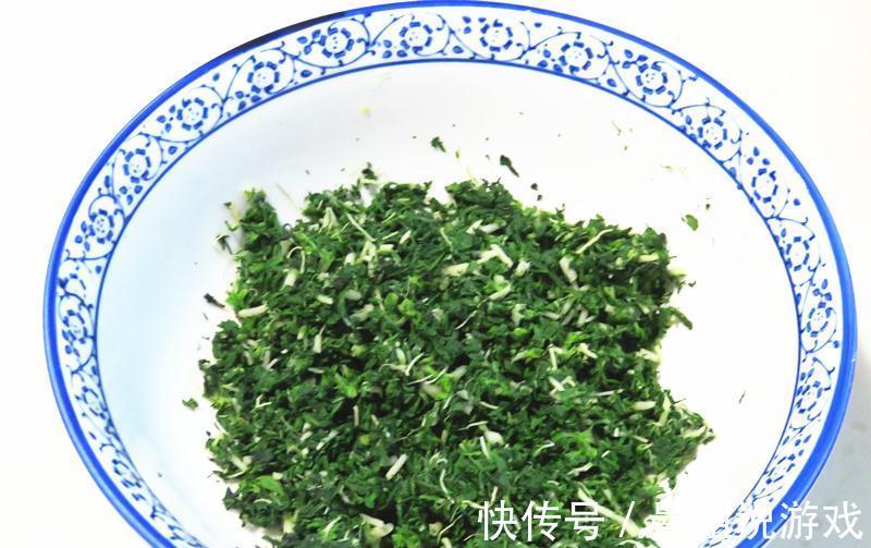 冬天这野菜难得一见,见到了再贵也要买,做馅饼真香,比韭菜好吃