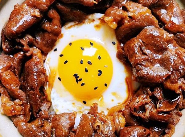 肥牛卷|板烧牛肉饭