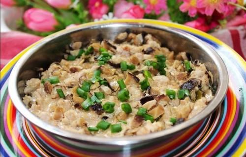 想蒸肉饼放什么东西进去最好吃呢？