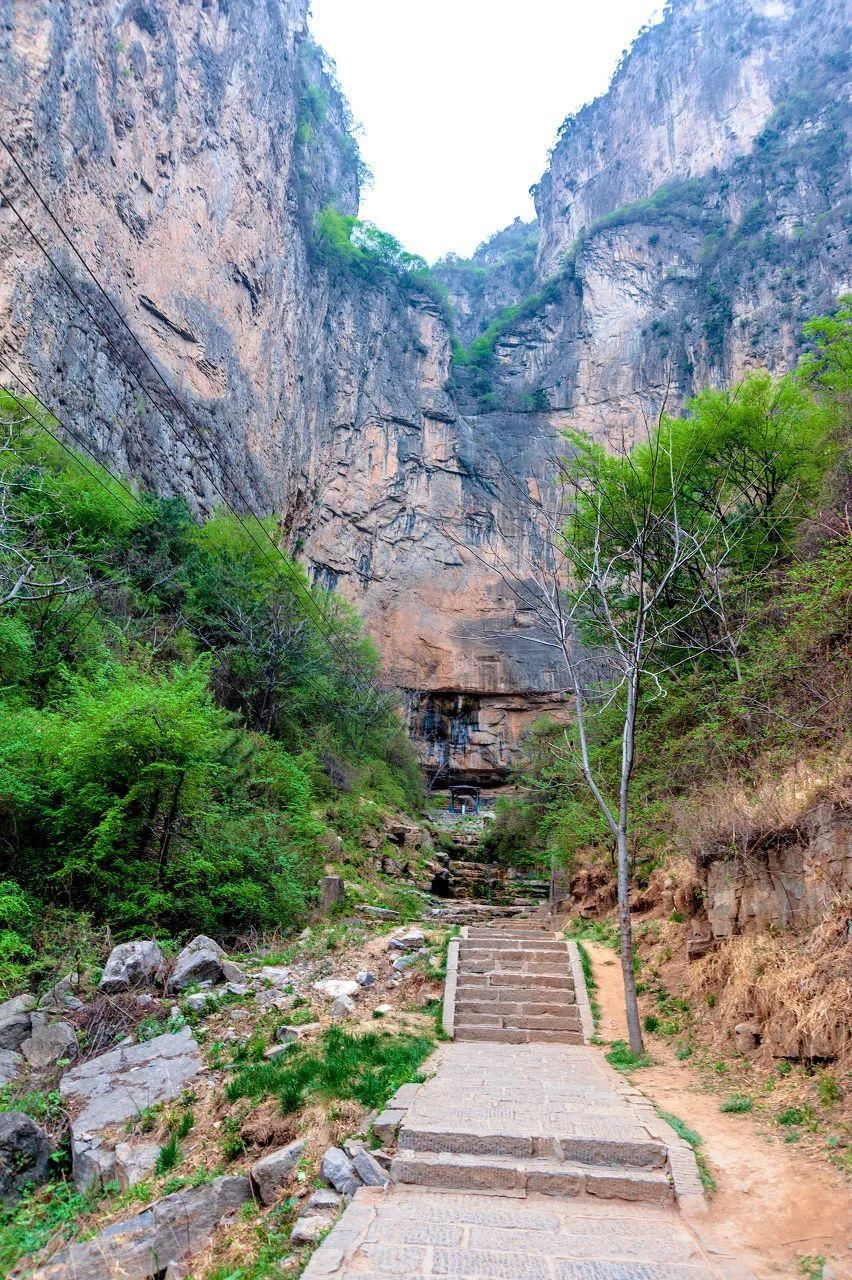 中国|中国最危险的村庄，“第一影视村”——郭亮村