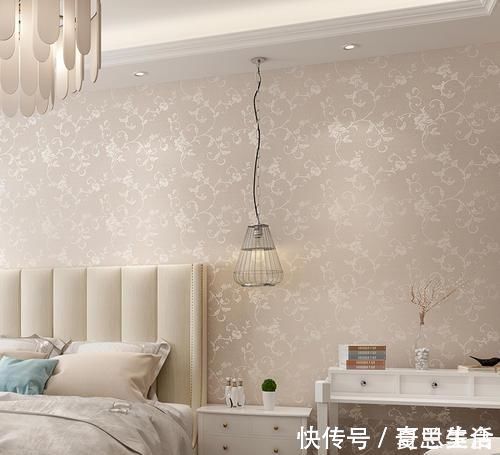 翘边|家中万万不要贴墙纸了，聪明人都流行用这种材料代替，美观又防潮