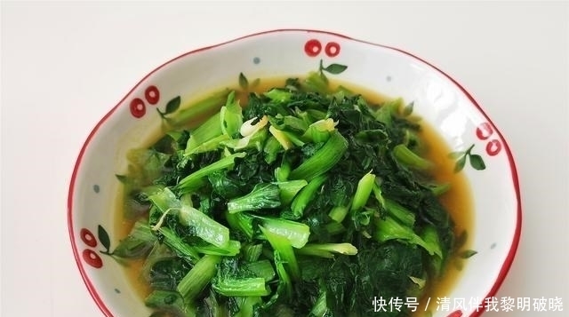 晒晒夫妻俩午餐，周末一起动手做4菜1汤，网友：家常味道真香