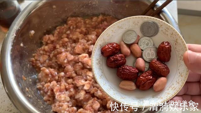 饺子|包韭菜饺子时，直接拌馅是大错特错！多加一步，韭菜翠绿、不出水