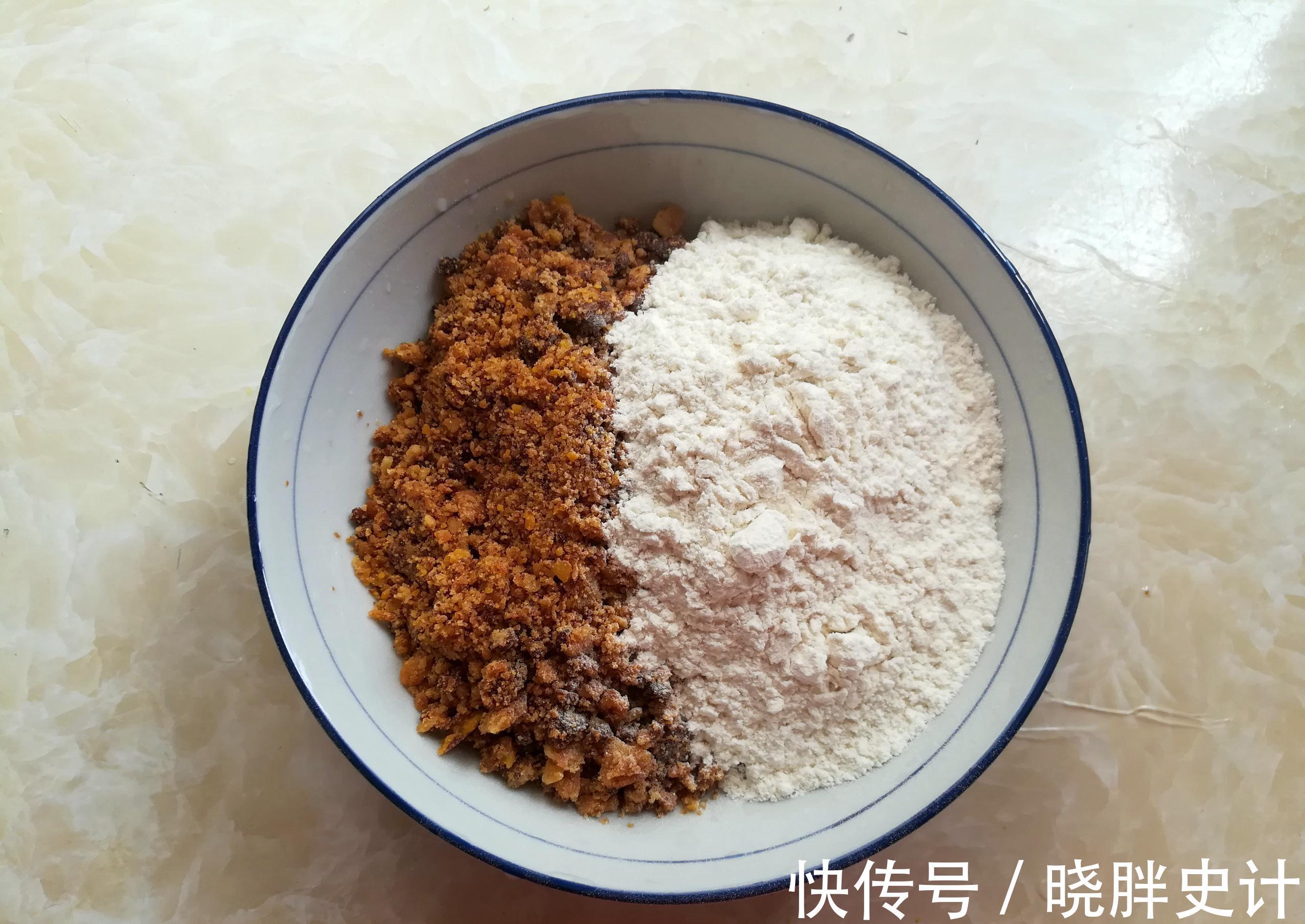 新吃法|月饼太多吃不完,学个新吃法,是主食也是小吃,上桌家人抢着吃