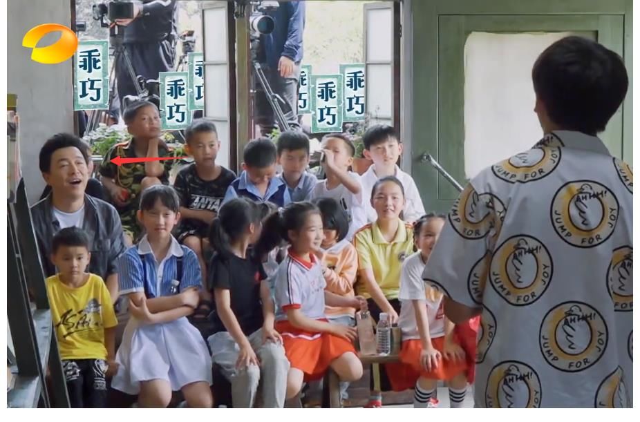 极限挑战|《向往5》玩火还是创新？让素人讲25分钟故事，黄渤几乎没镜头