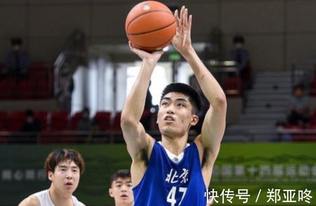 nb曾凡博上場時間迎新高此人卻連CBA都打不了 球迷:首鋼毀人不倦