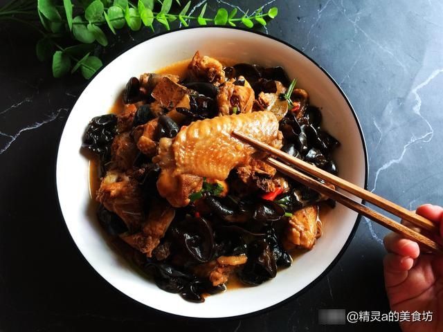 秋天要常吃这肉,18元一斤,低脂肪高蛋白,简单一烧香又鲜,好吃