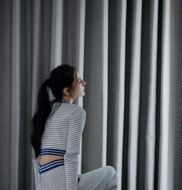 脸部 别再披头散发了!这4款“发型”才够美够撩人,总有一款适合你