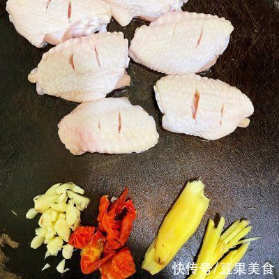 香甜|厨娘教你一招巧做可乐鸡翅这样做,香甜不腻