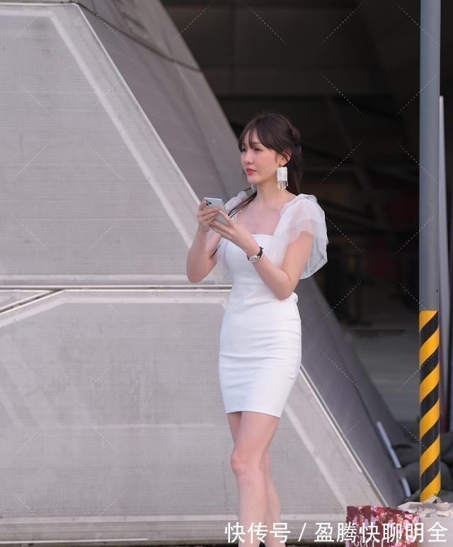 连衣裙|斑马纹连衣裙搭配防晒外套,美丽可爱,自信大方