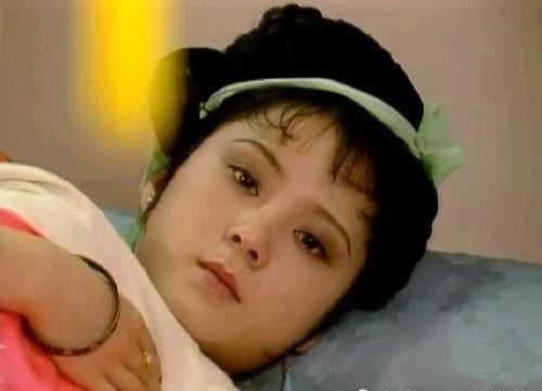 怡红院&贾府中的丫头们有多娇贵?三个细节令人感叹,难怪她们都不愿出去