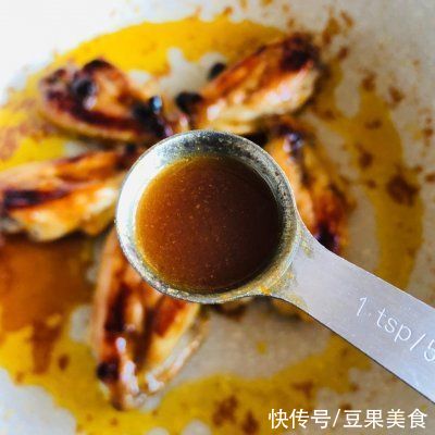 #福气年夜菜#年夜饭快手菜：美极焗鸡翅