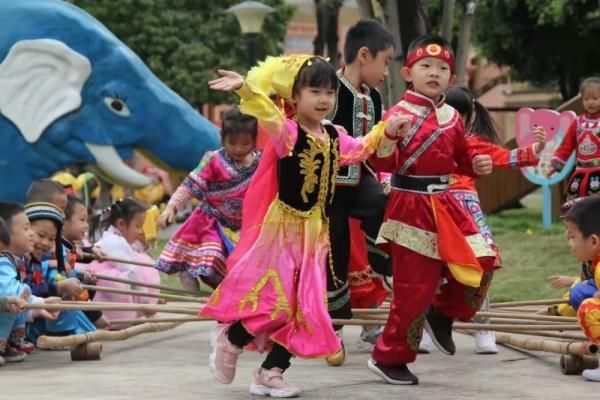 南宁|广西南宁：幼儿园体育节民族气息浓