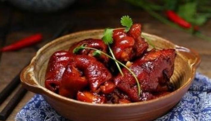 正确做法|做红烧猪蹄，不乱加料不乱放盐，学会正确做法，猪蹄又香又软