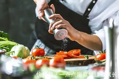 做饭也要懂技巧,知道这30个饭店常用小妙招,不愁饭菜不香不好看