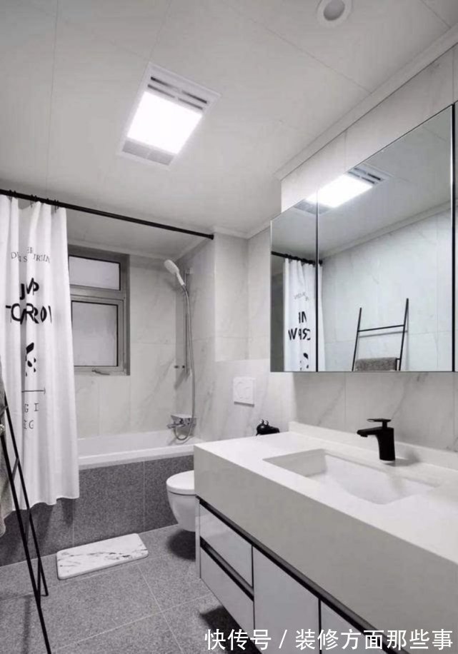 壁龛|125平现代风三居室,拿黑色壁龛充当餐边柜,实用大气