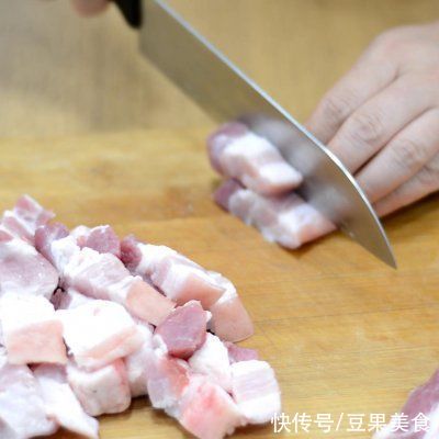 补充蛋白质|#舌尖上的端午# 五花肉烧小土豆