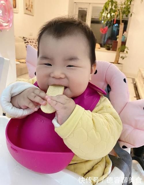 营养师|菜泥肉泥果泥怎么加?辅食油要不要?营养师用辅食表告诉你