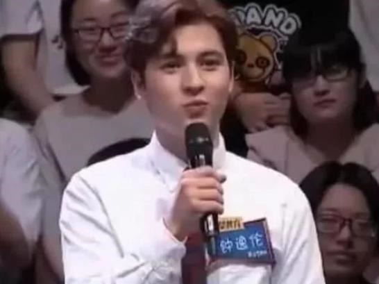 老外!汉语有多难?撒贝宁出了道题瞬间逼疯老外,网友:冤冤相报何时了