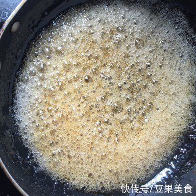  这道冰糖葫芦到底是谁发明的，我吃了半碗都不解谗