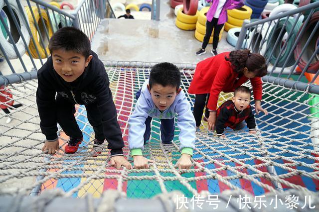 内向|爱出去疯跟爱宅家的孩子,长大后谁更有出息?来听听科学的观点