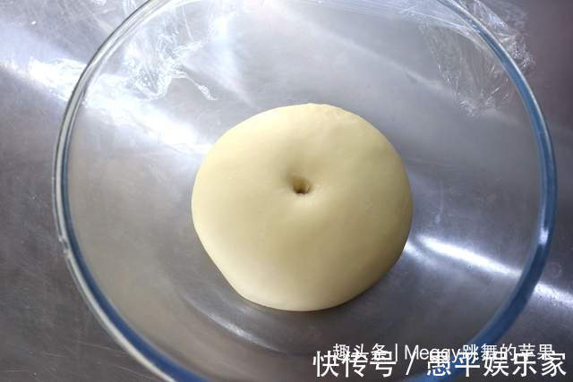 面片|百吃不厌的肉松面包卷,12分钟出炉真省事,早餐可要有口福了