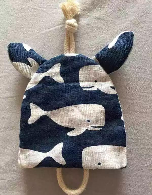 旧物改造旧衣服只能扔掉除了可以捐赠,还可以这么做隔壁小孩看到都抢着要