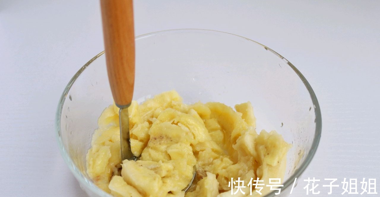 好吃又好看的香蕉杏仁小饼，轻奢美食，做法简单，教你在家做！