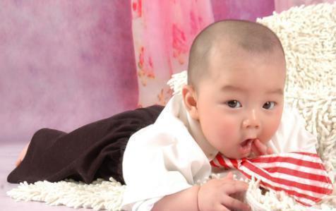 答案|小宝宝多大可以认出妈妈当知道答案后,妈妈们又暖心又吃惊