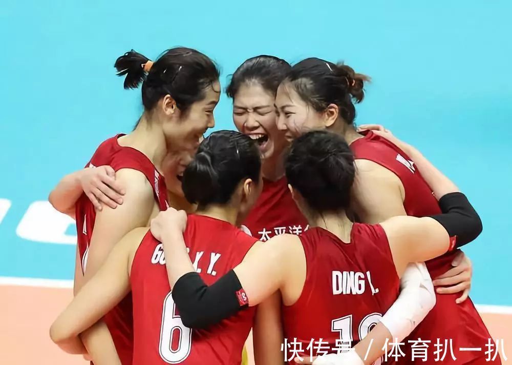 中国女排国家队|人民日报力挺女排!低谷时期的姑娘迎来好消息,谁敢再诋毁英雄?